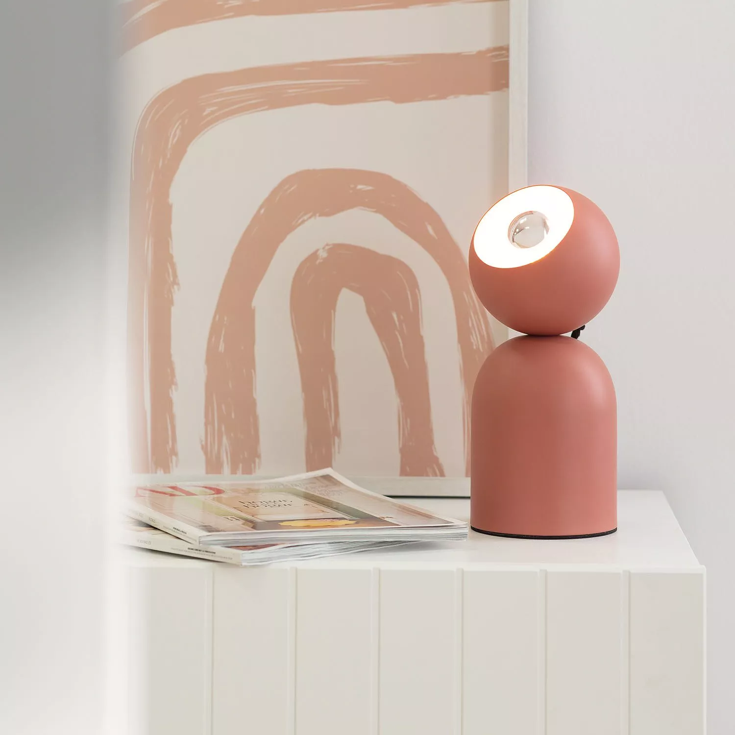 Illuminez votre intérieur avec cette lampe en métal terra cotta