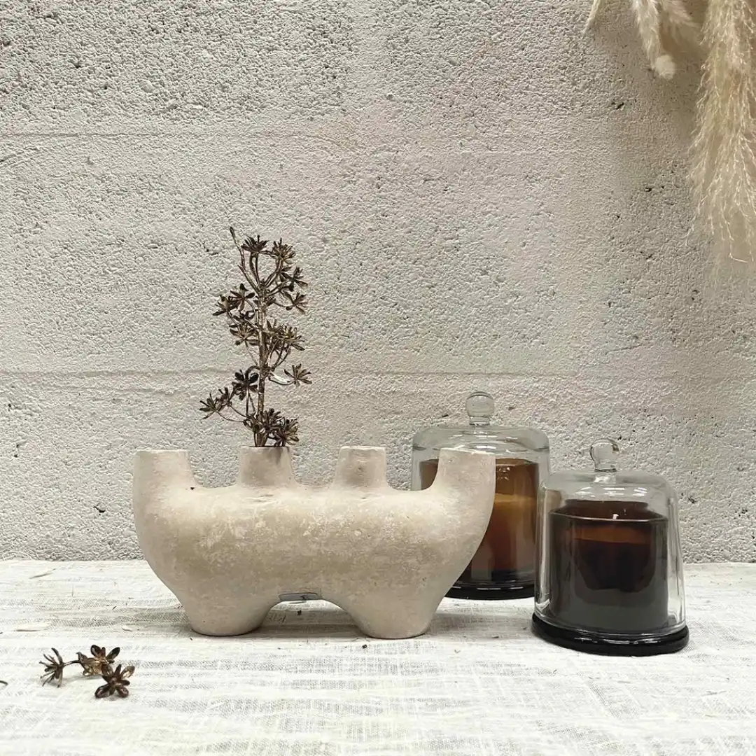 apportez une touche artisanal avec ce vase en papier maché